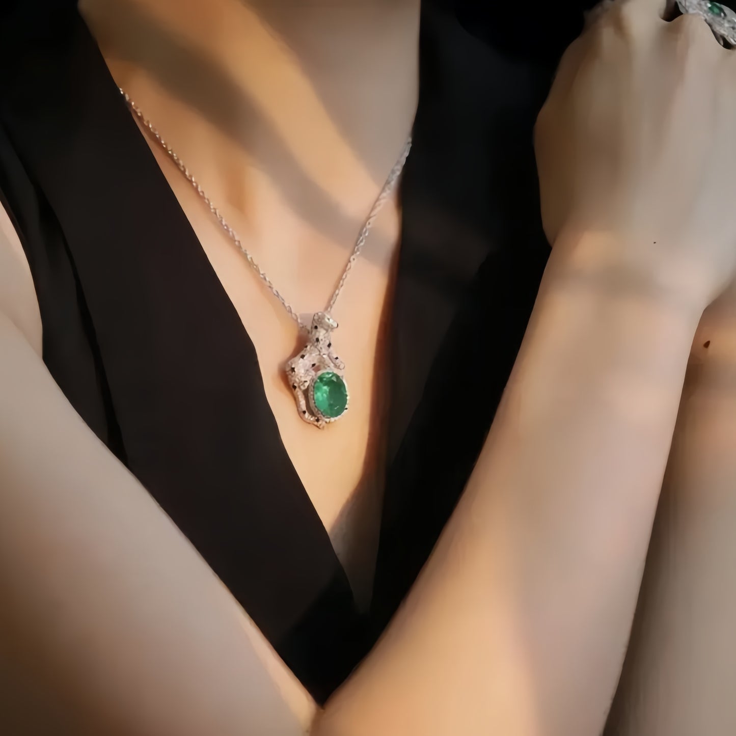 Luxury Leopard Pendant Necklace For Women, Copper Plated Silver Oval Simulated Emerald With White & Black CZ Panther Animal Statement Jewelry Gift