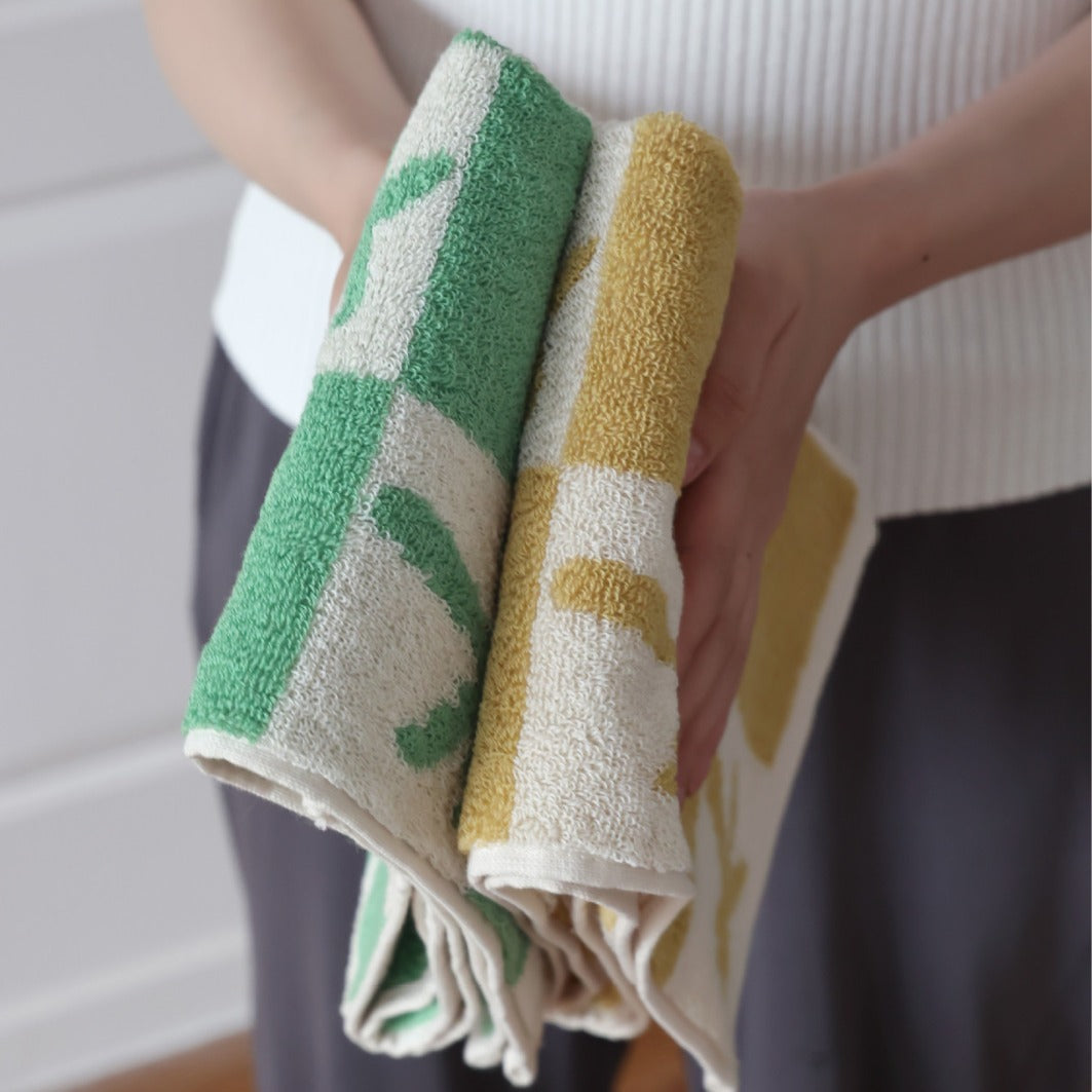 Retro Color-Block Absorbent Bath Towel For The Bathroom