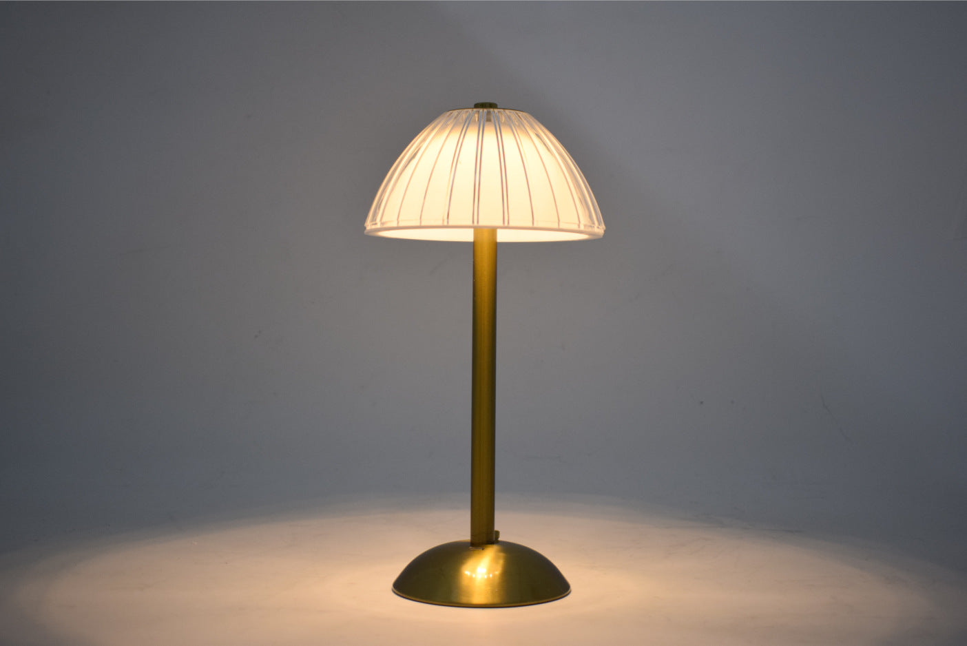 Retro Bedside Table Lamp USB-charging Touch-sensitive Ambient Light