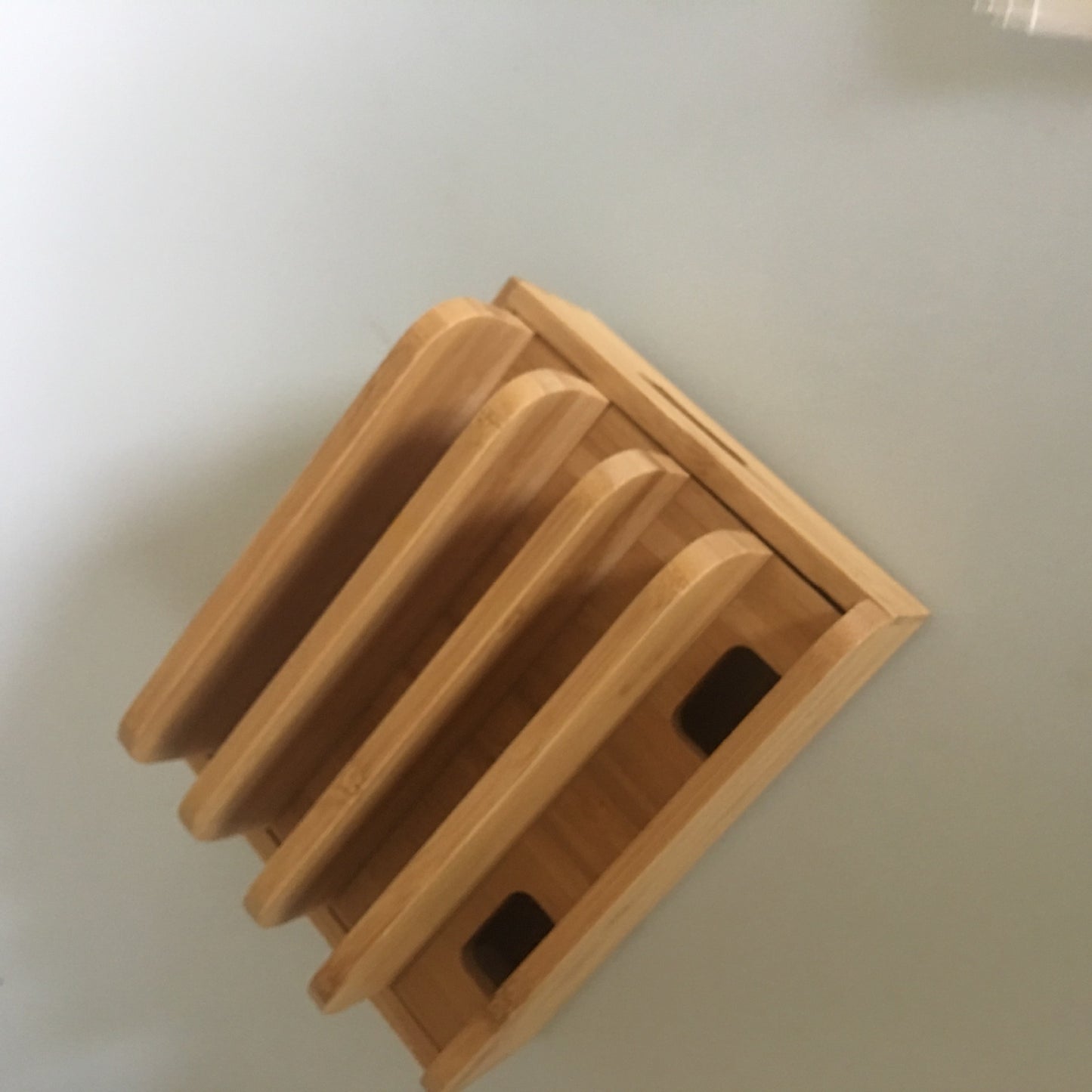 Creative Desktop Wooden Mobile Charging Bracket Bamboo Phone Bracket