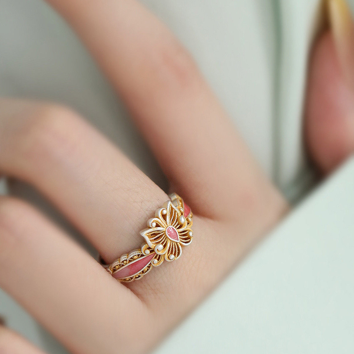 1pcs 999.9 Sterling Silver Gold-Plated Filigree Butterfly Ring, Luxury Retro Style, Ideal For Birthdays & Holiday Gifts