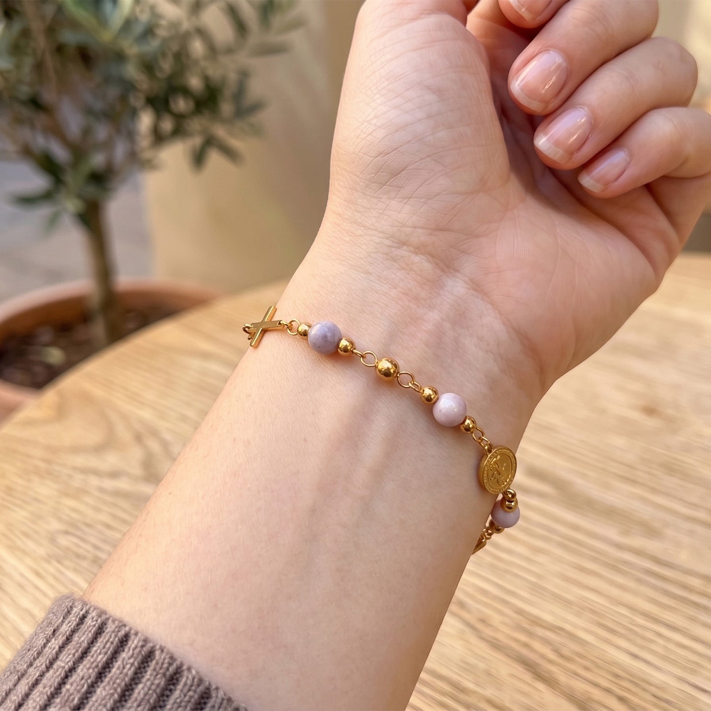 18K Gold Plated Stainless Steel Chain Bracelet For Women Natural Stone Beads Virgin Mary Miracle Medal Cross Bracelets Religious Catholic Jewelry Link Chain Gift