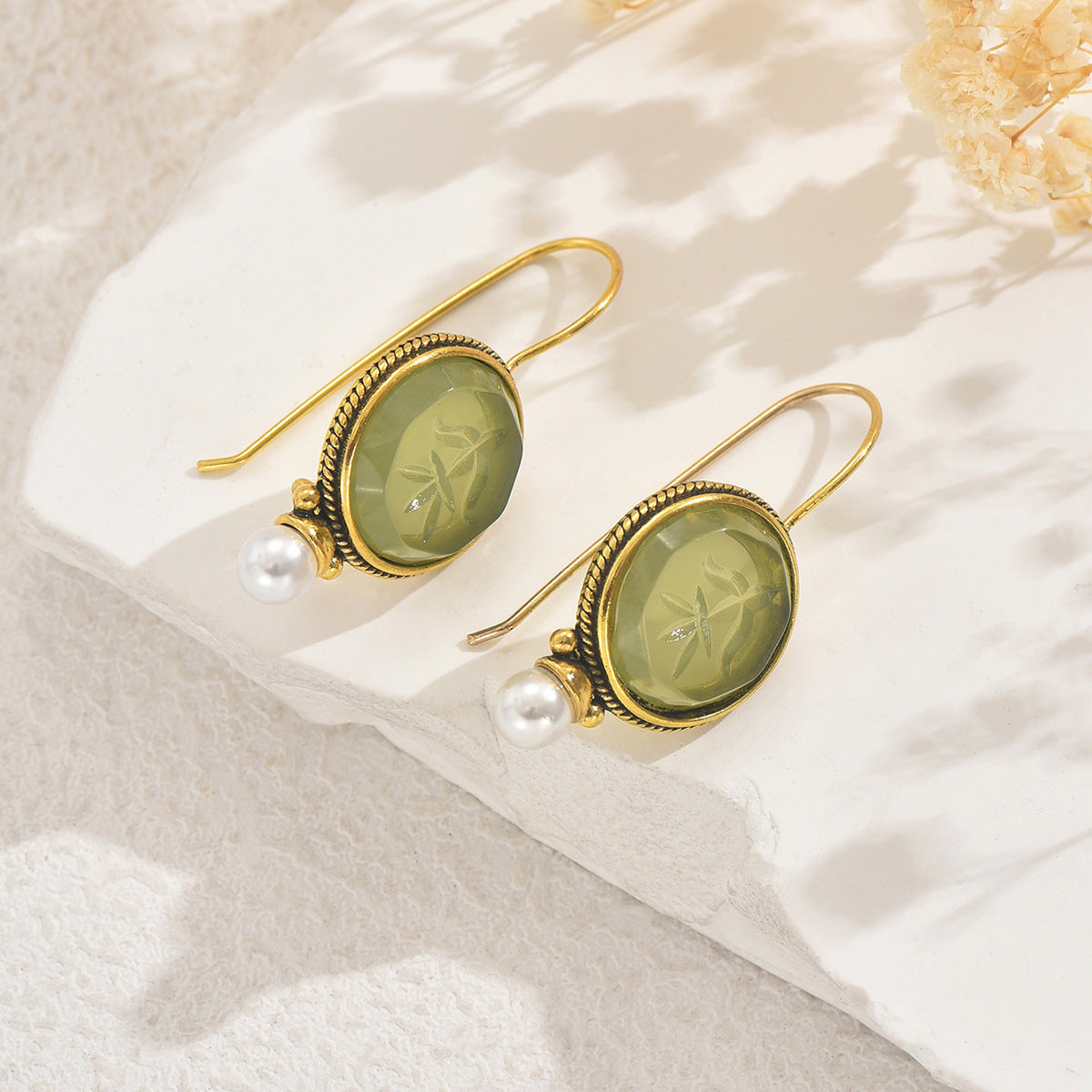 2026 New Arrival Hot Selling Cross-border European American Women Earrings, Geometric Inlaid Green Cubic Zirconia Stud Earrings, Versatile High-end Ear Jewelry