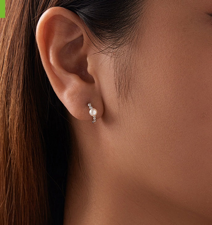 Elegant Smart S925 Sterling Silver Water Pearl Earrings
