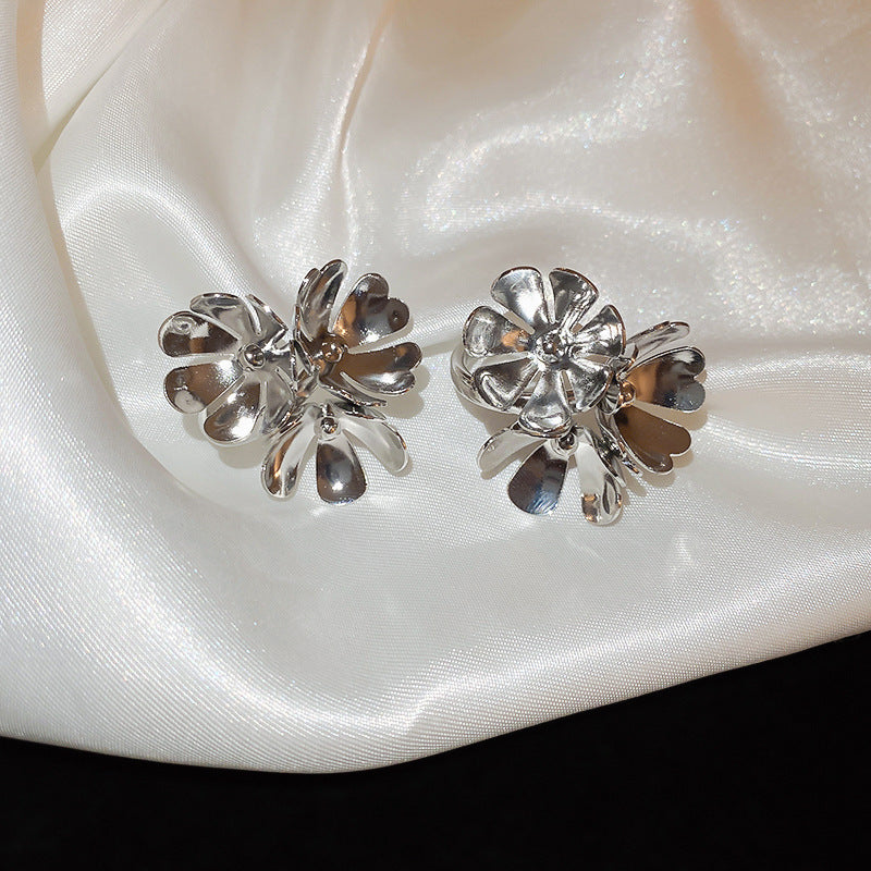 Silver Needle Niche Fashion Earrings Women Flower Geometric Rhinestone Versatile