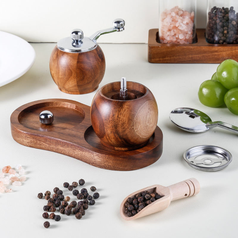 Pepper And Salt Shakers With Grinders, Kitchen Tools