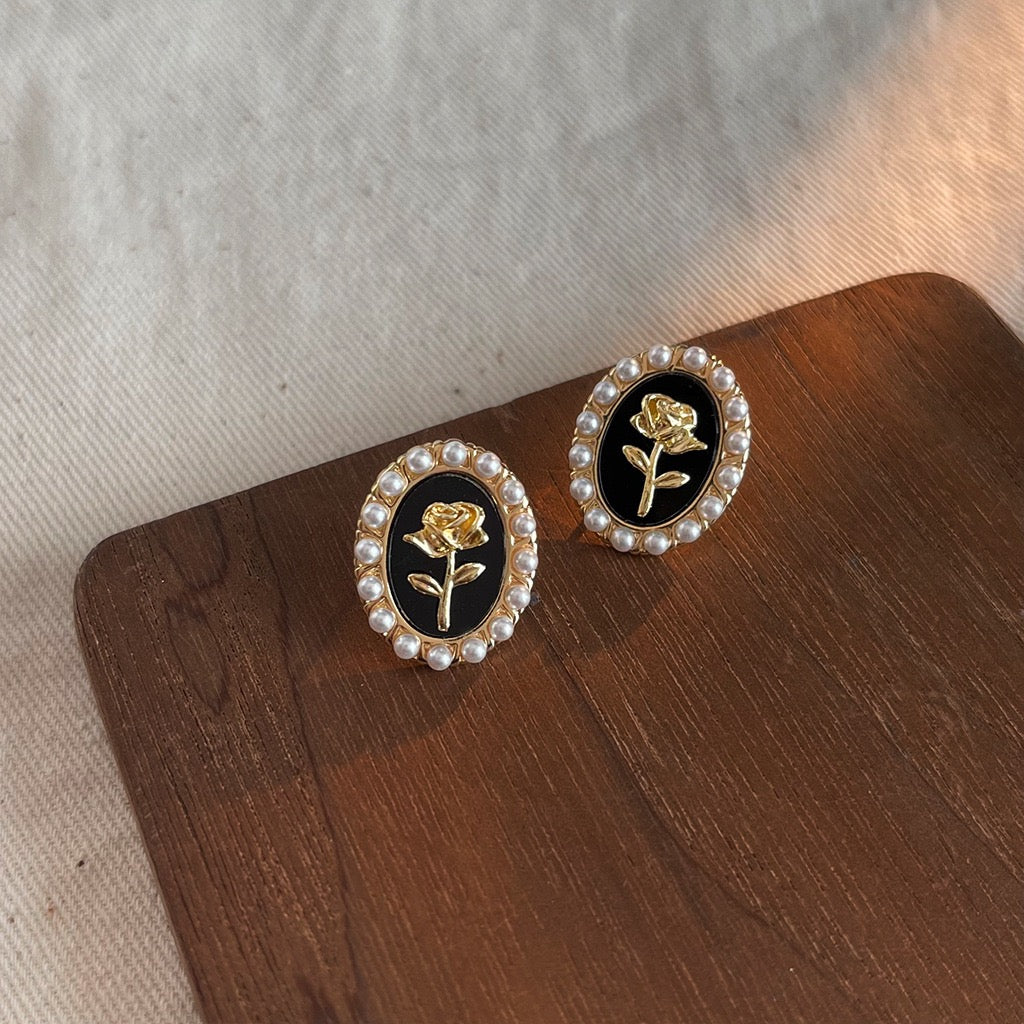 Retro Classic French Earrings For Women Black Enamel Pearl Stud Earrings Vintage Premium Jewelry