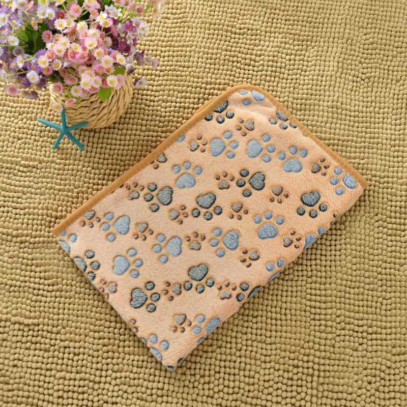 Simple And Versatile Flannel Paw Print Pet Blanket