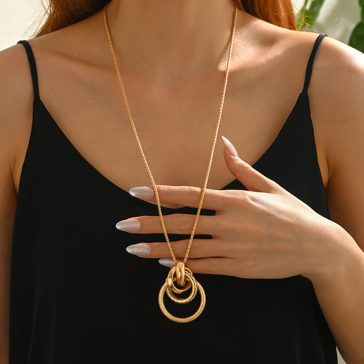 Women Vintage Metal Ring Pendant Necklace,Long Simple Fashion Costume Accessories For Daily Party Occasion