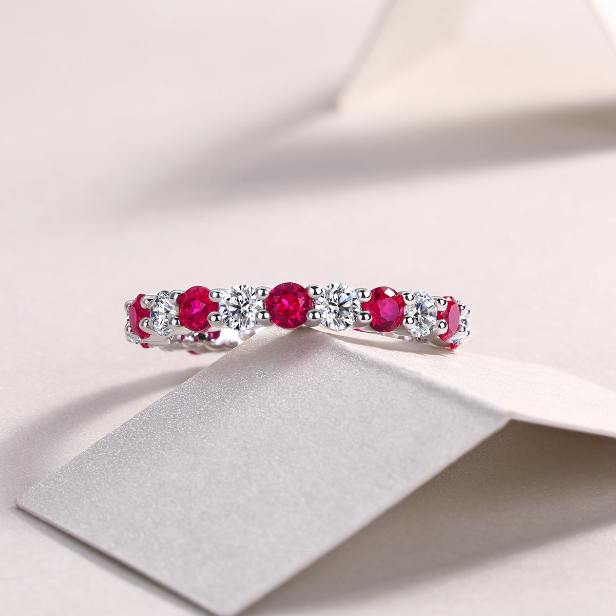 2.4g S925 Sterling Silver Platinum Plated Ring  Synthetic Ruby & White Stone Alternating Eternity Band, Dainty Promise Ring With Hollow Detailing For Women, Jewelry Gift Box Set