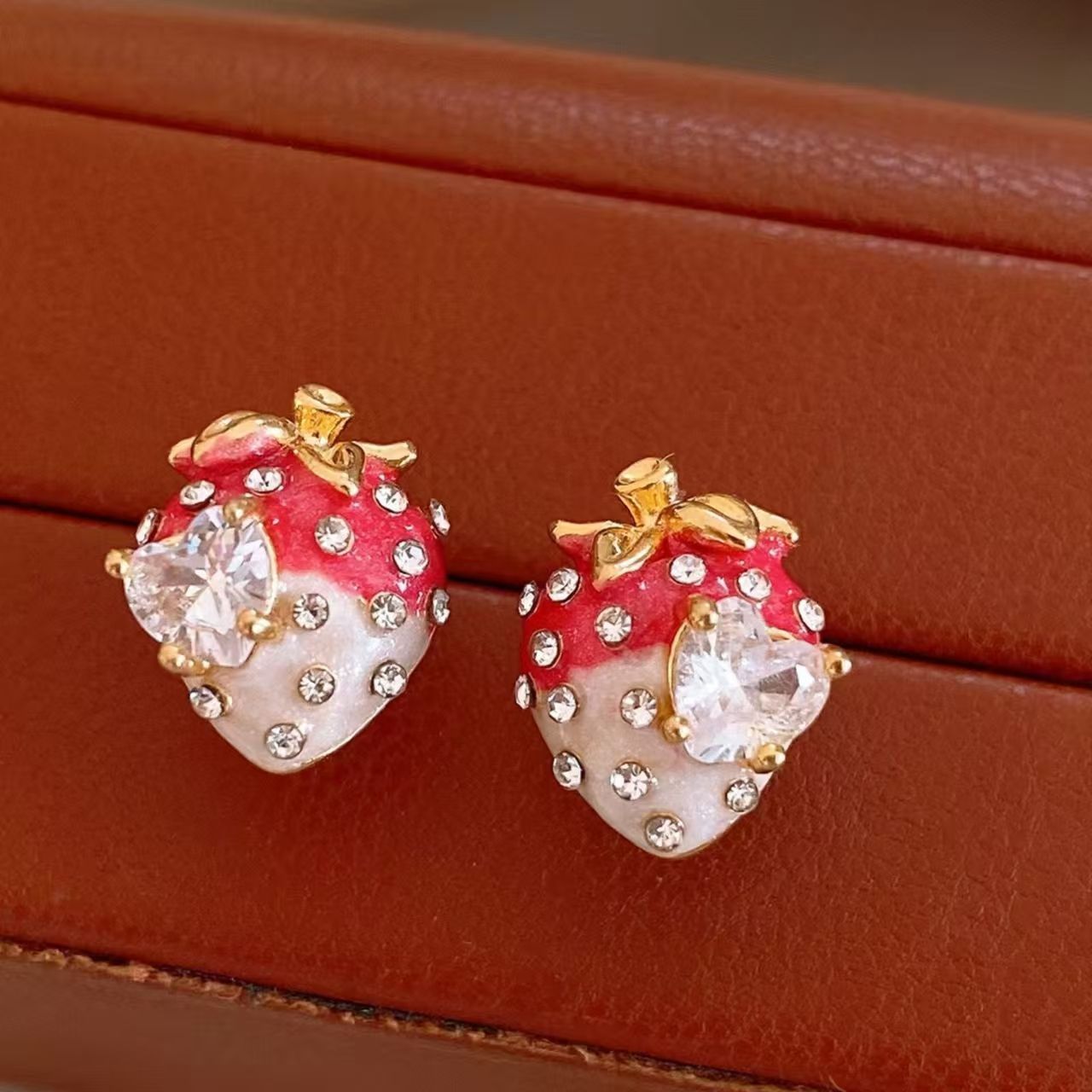 Strawberry Heart Zircon Stud Earrings For Women, Sweet Elegant Designer Jewelry,  Light Luxury Trendy Fashion Ear Accessories