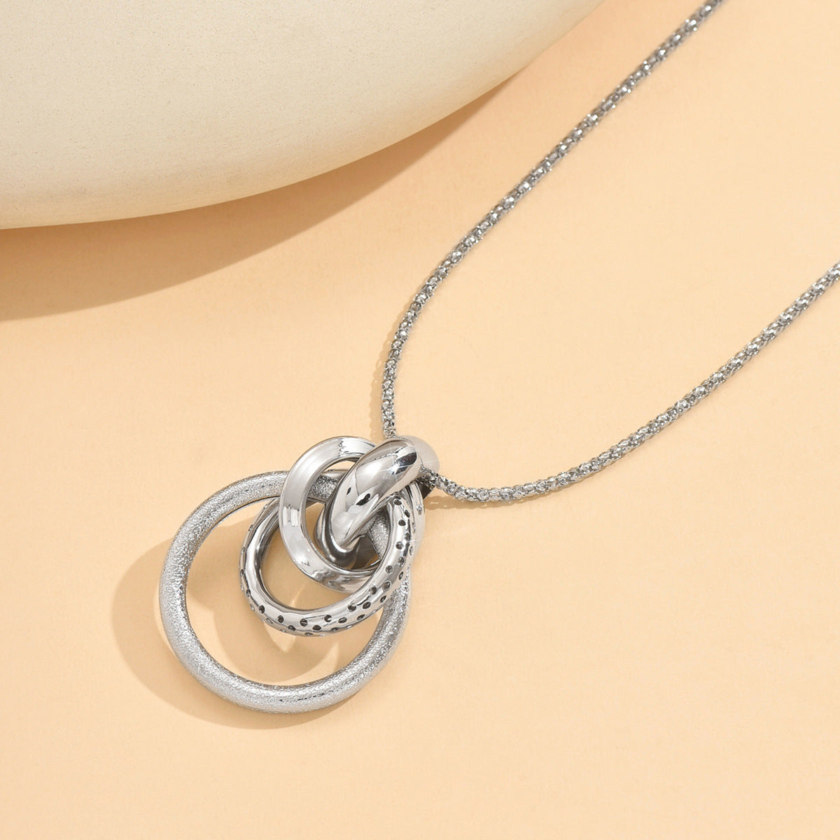 Women Vintage Metal Ring Pendant Necklace,Long Simple Fashion Costume Accessories For Daily Party Occasion