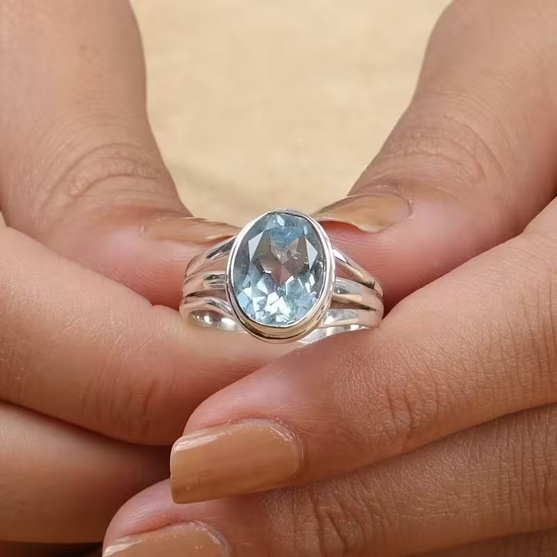 Light-luxury Minimalist Fashion Ring Set With A Large Zircon Stone