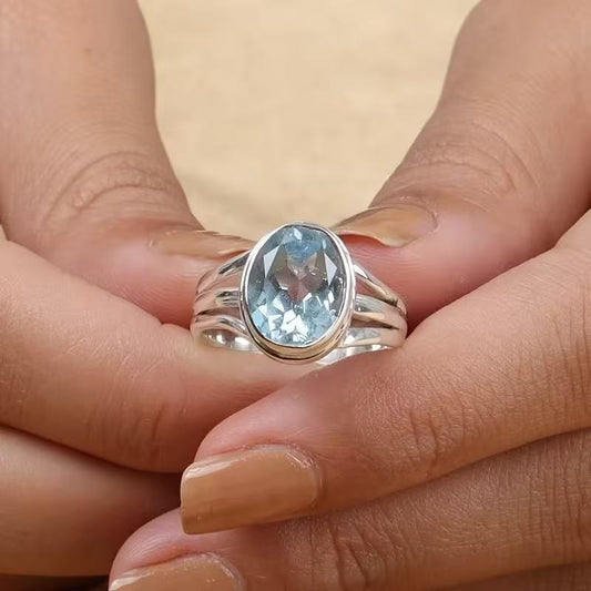 Light-luxury Minimalist Fashion Ring Set With A Large Zircon Stone