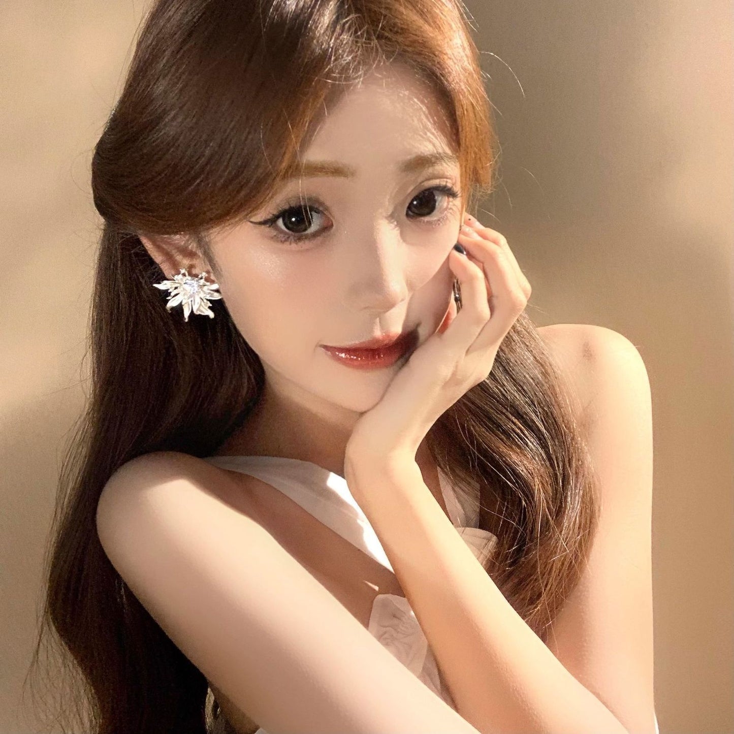 New White Light Luxury Sunflower Sparkling Zircon Earrings, Fashion Elegant Versatile High-End Stud Ear Jewelry For Women