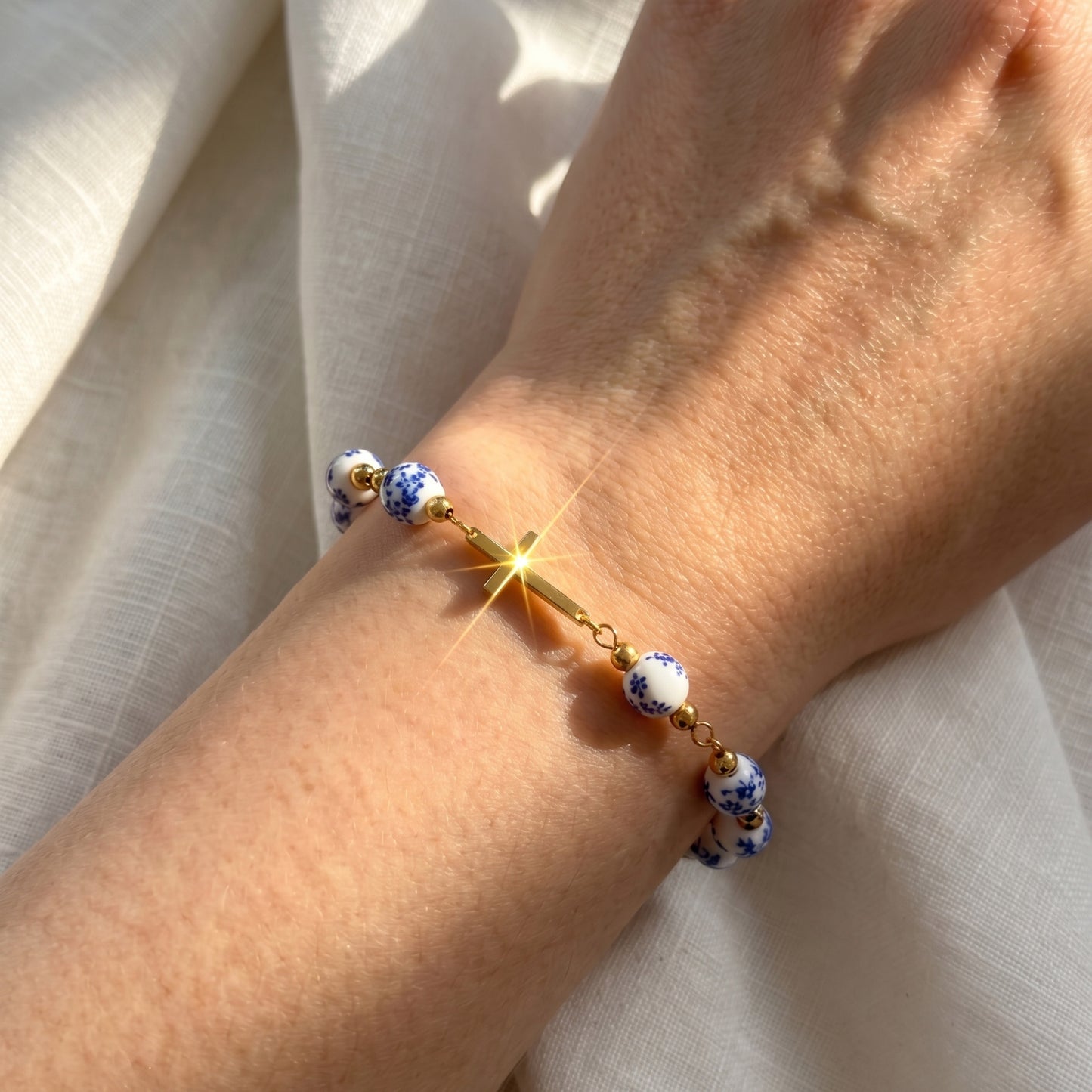 Christian Gifts 18K Gold Plated Cross Bracelet Real Mustard Seed Inside Faith Jewelry For Women Flower Printed Ceramic Beads Stainless Steel Matthew 17 20 Bracelet
