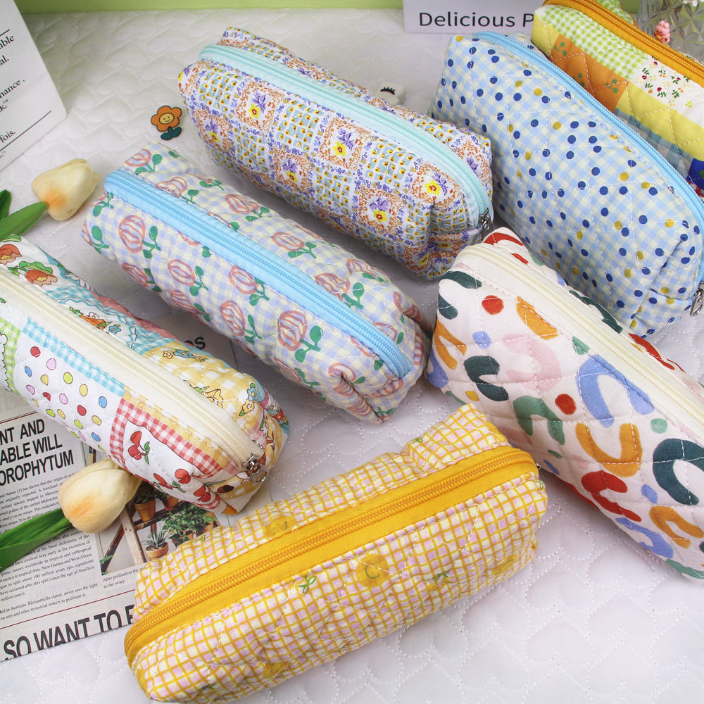 Cotton Embroidered Quilted Large-capacity Makeup Organizer Bag