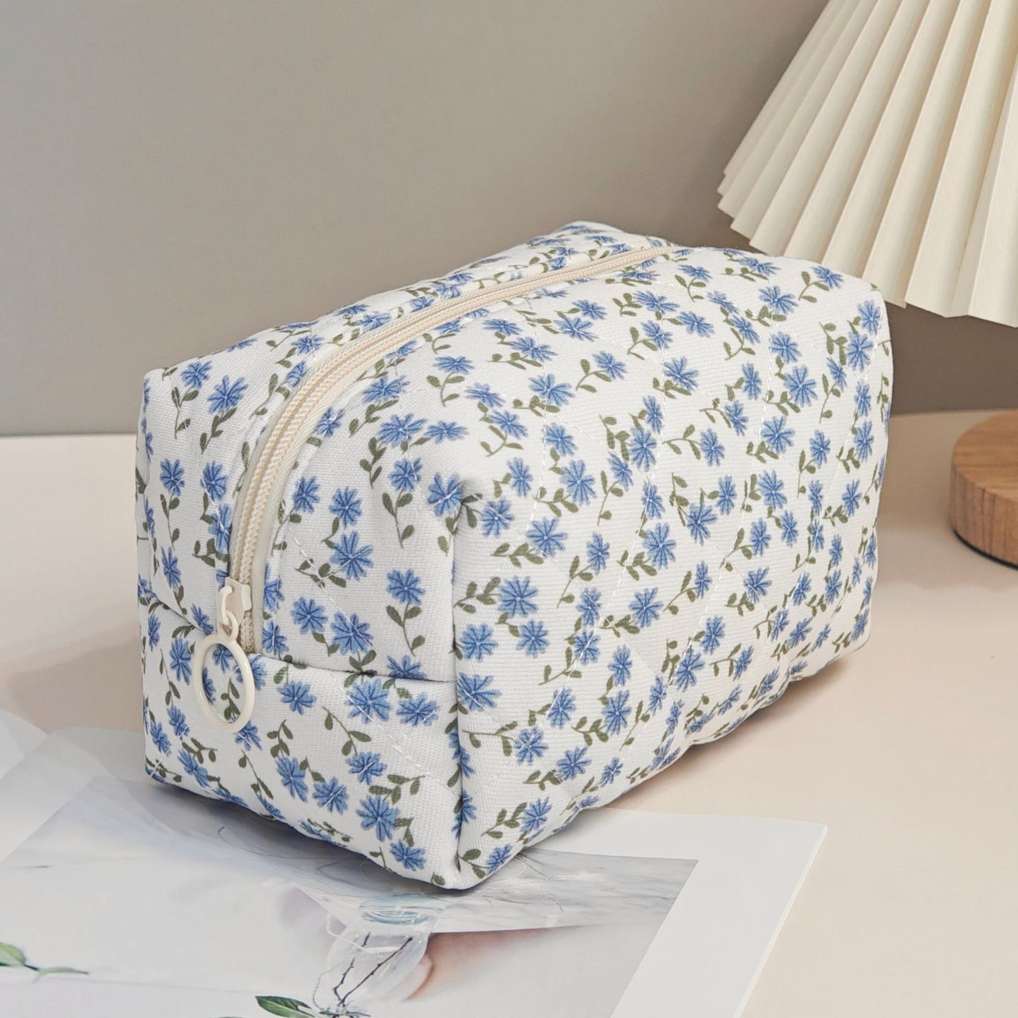 Printed Quilted Makeup Large Capacity Portable Toiletry Bag For Travel