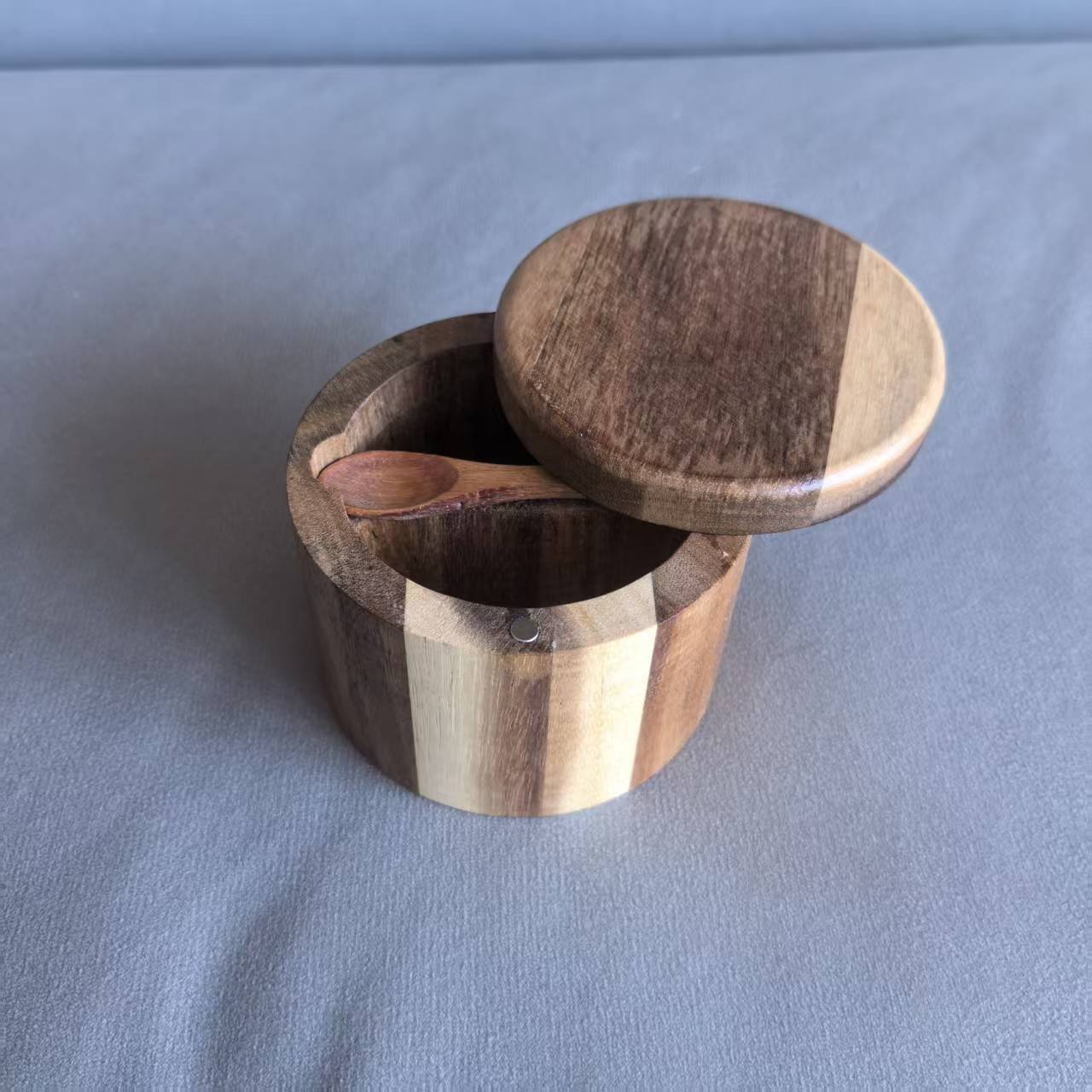 Cross-border Best-selling Acacia Wood Salt Shaker Solid Wood Seasoning Box