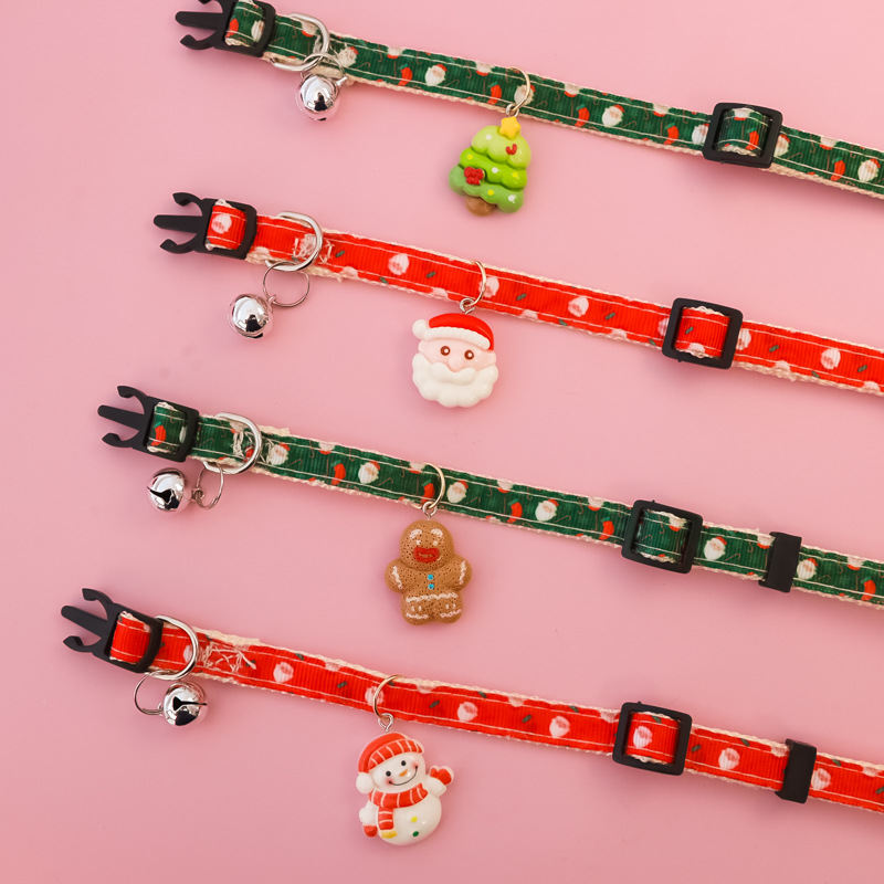 Christmas Holiday Pet Bow Ties, Collars, Dog Bows, Bells, Cat Necklaces, Anti-suffocation Safety Buckles