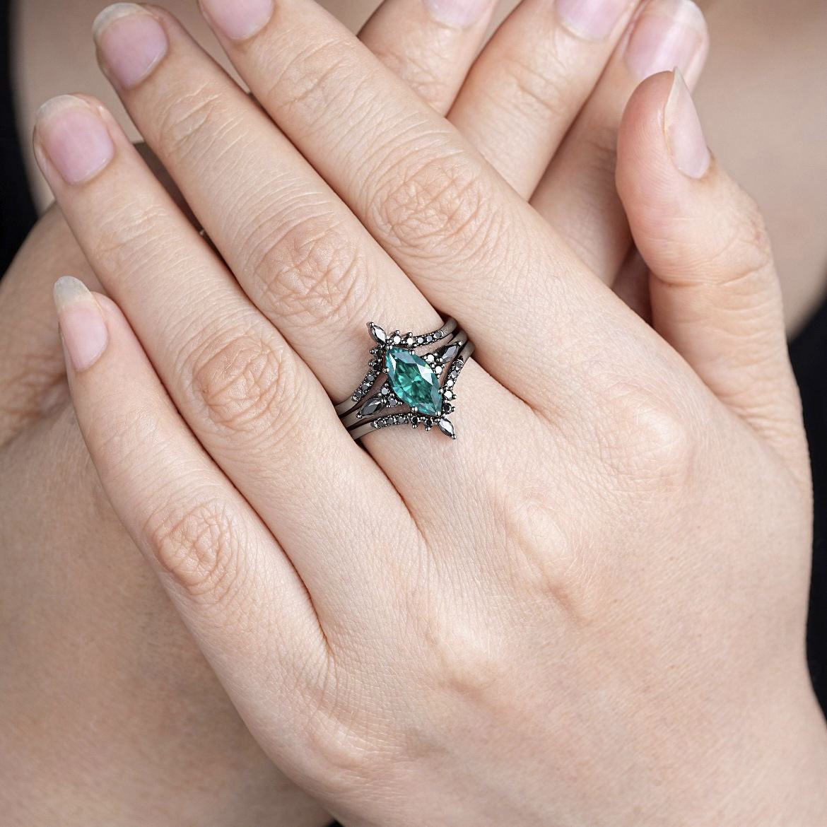 Fashion Three-piece Set Green Star Ring Women's Accessories