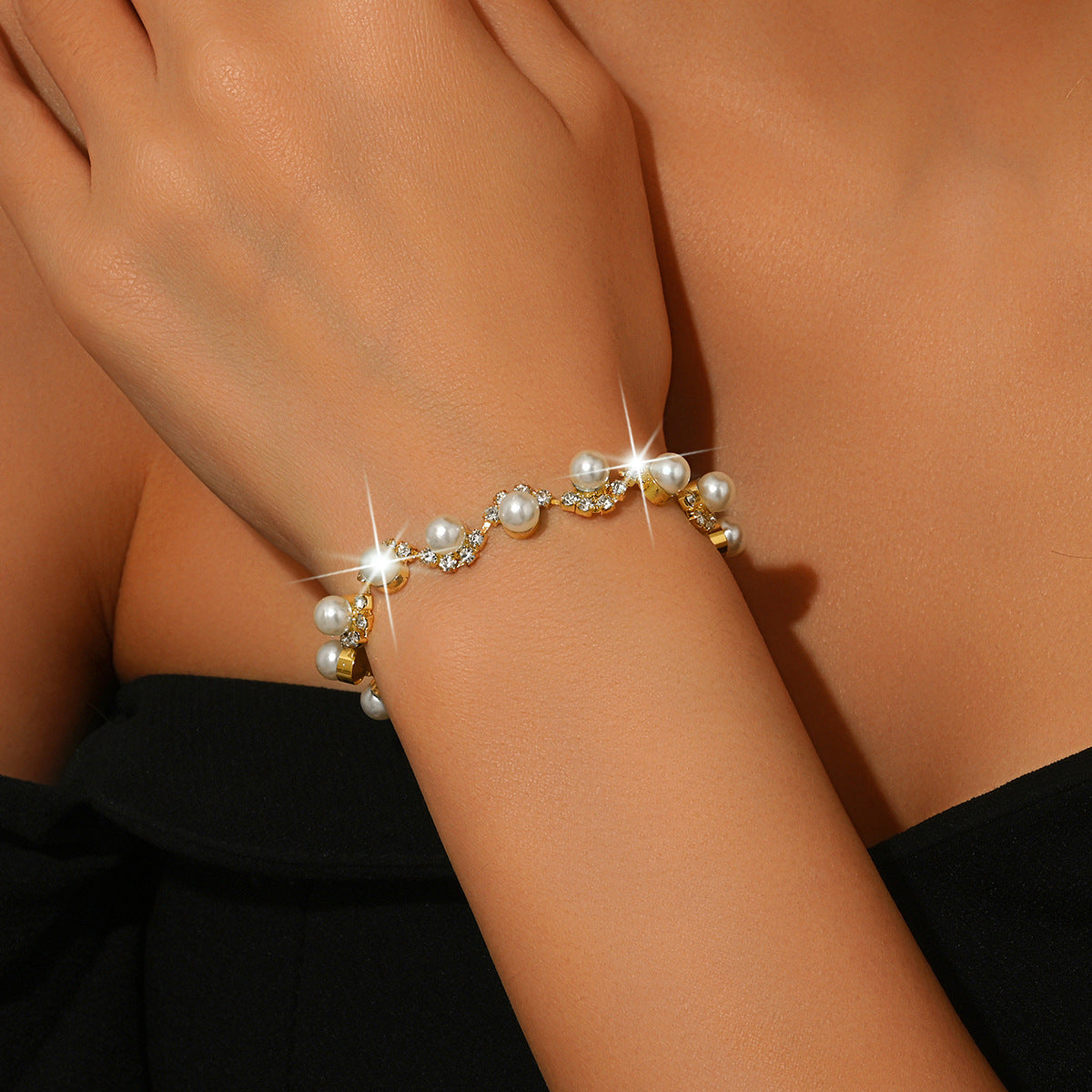 New Super Shiny And Exquisite Pearl And Rhinestone Bracelet, Fashionable And High-Looking, Elegant And Ladylike Bracelet, Gift For Girlfriend