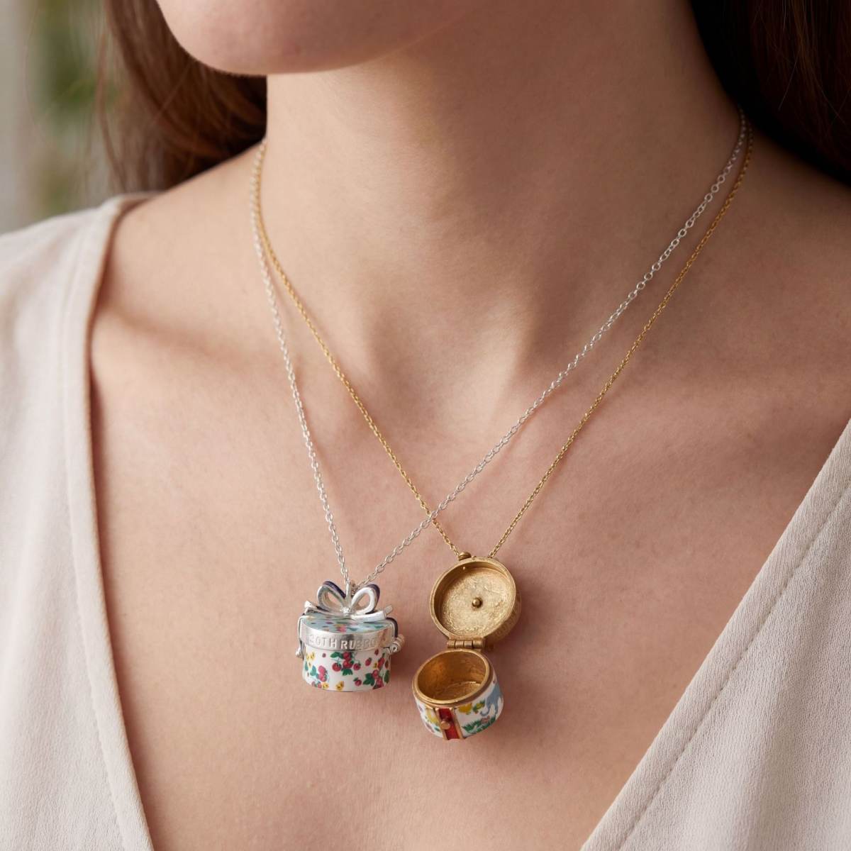 Retro Openable Gift Box Necklace
