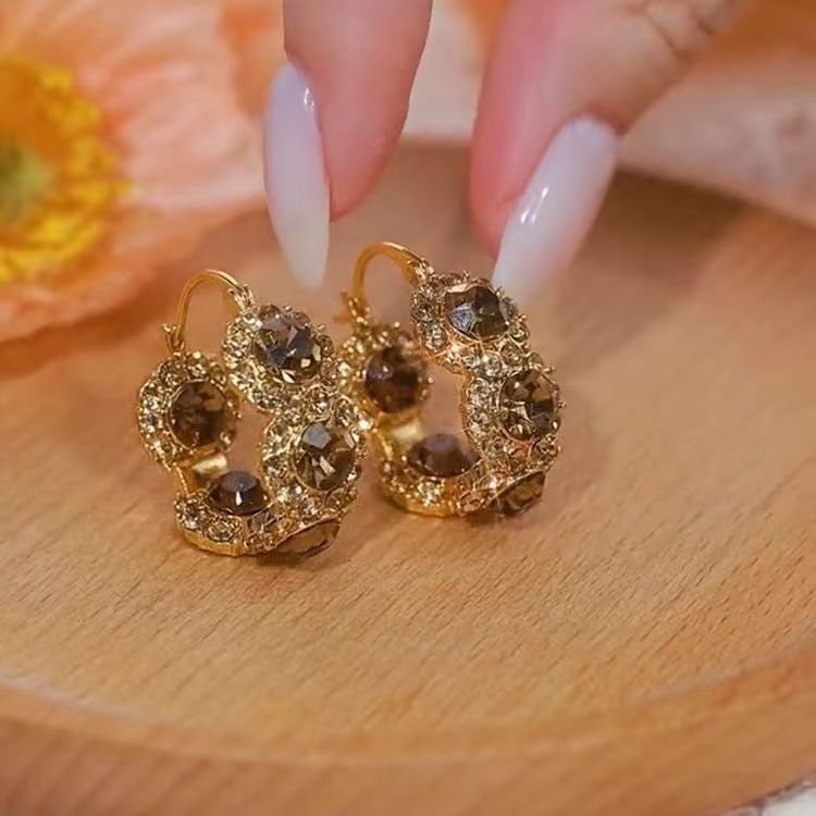 Fashion Maillard Retro Hong Kong Style Diamond Inlaid Snap Hoop Earrings, All Season Light Luxury New Autumn Winter Ear Jewelry For Women