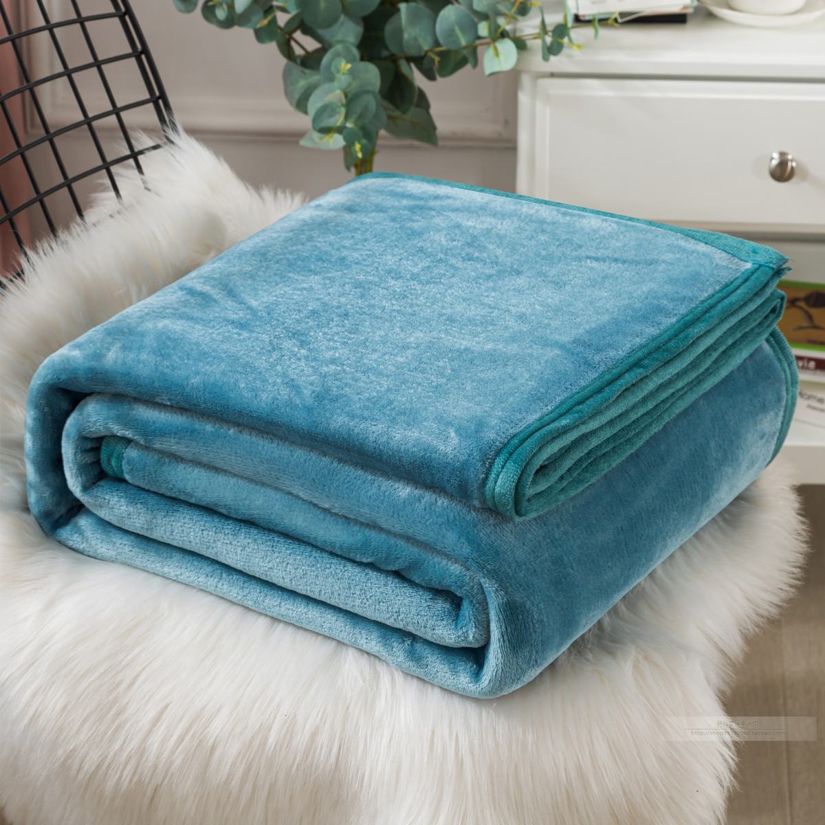 Coral Fleece Bed Sheet Person Air Conditioner Yoga Towel Blanket
