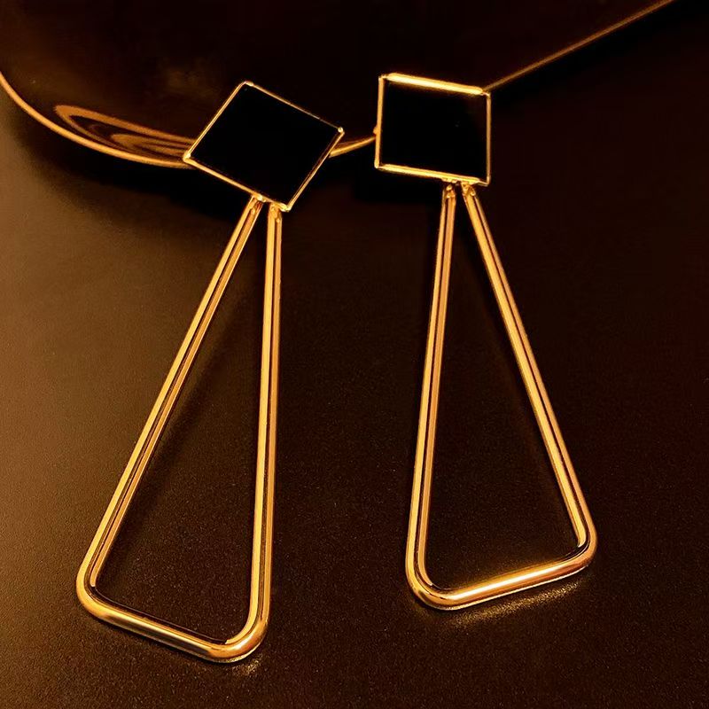 Bold Metal Earrings, Retro Hong Kong & Korean Style Long Geometric Dangles, Face Slimming