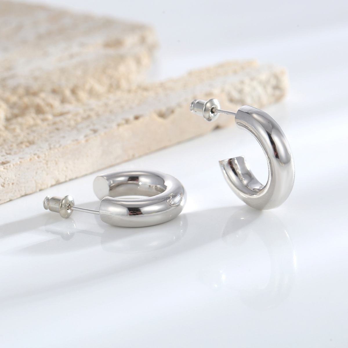 Cross-border Womens Earrings High-end Ear Accessories