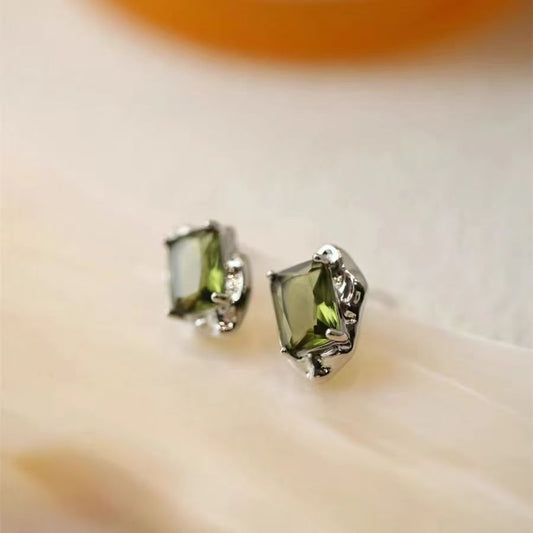 Olive Green Niche Designer Earrings, Elegant French Retro Minimalist High-End INS Fashion All-Match Delicate Ear Jewelry For Women