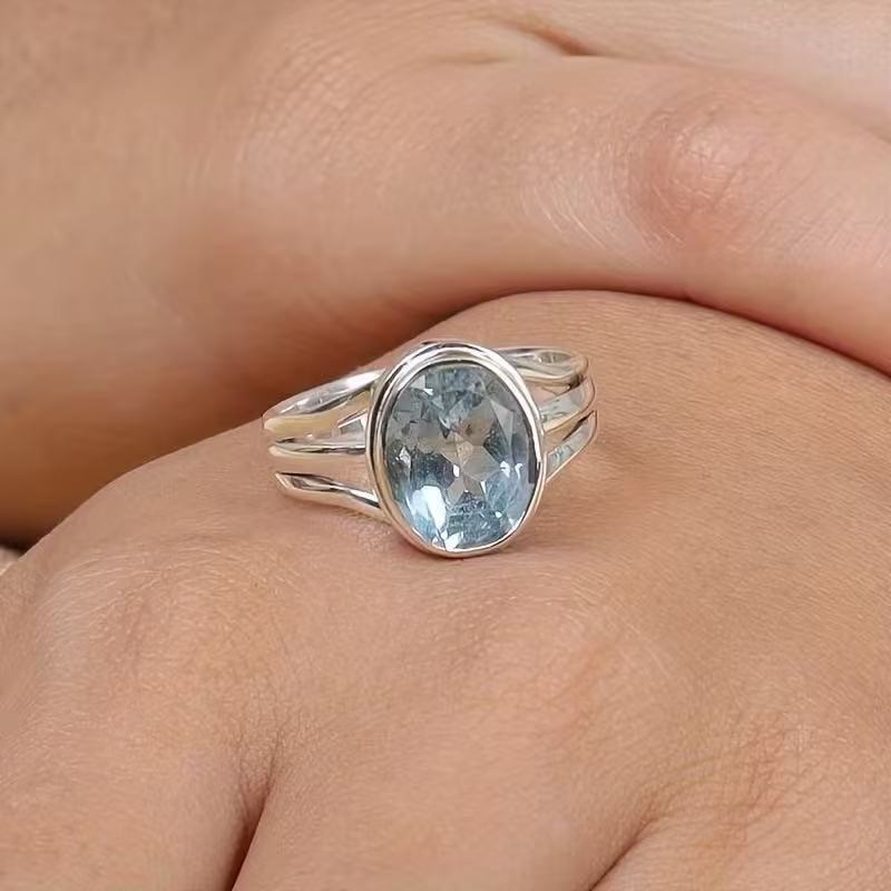 Light-luxury Minimalist Fashion Ring Set With A Large Zircon Stone