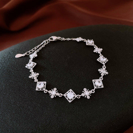 Western Style Cubic Zirconia Love Heart Bangle Exquisite Luxury Bracelet Chic Niche Fashion Jewelry