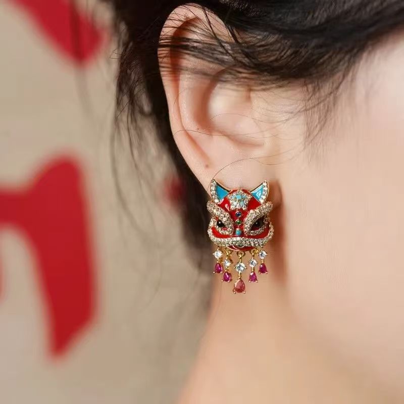 2026 New Chinese Style Red Fortune Lion Tassel Studs, Exquisite Light Luxury Ear Jewelry