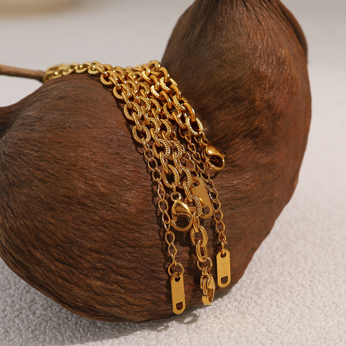 Womens Colorfast Hand Jewelry Accessories