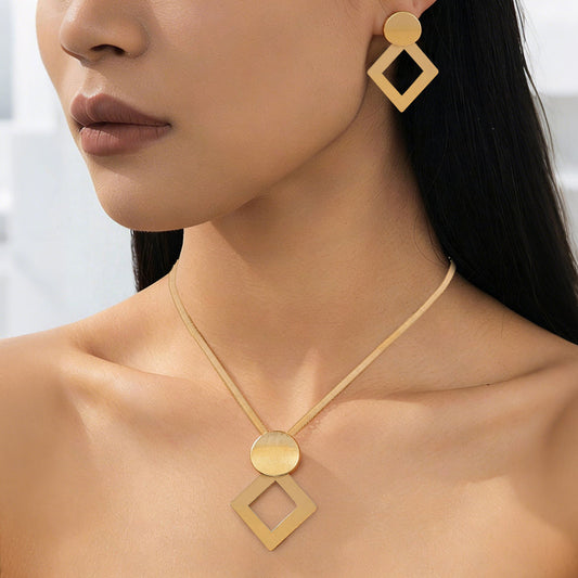 Cross-border European American Geometric Square Pendant Jewelry Set, French Vintage Unique Premium Texture Matching Necklace & Earrings For Women