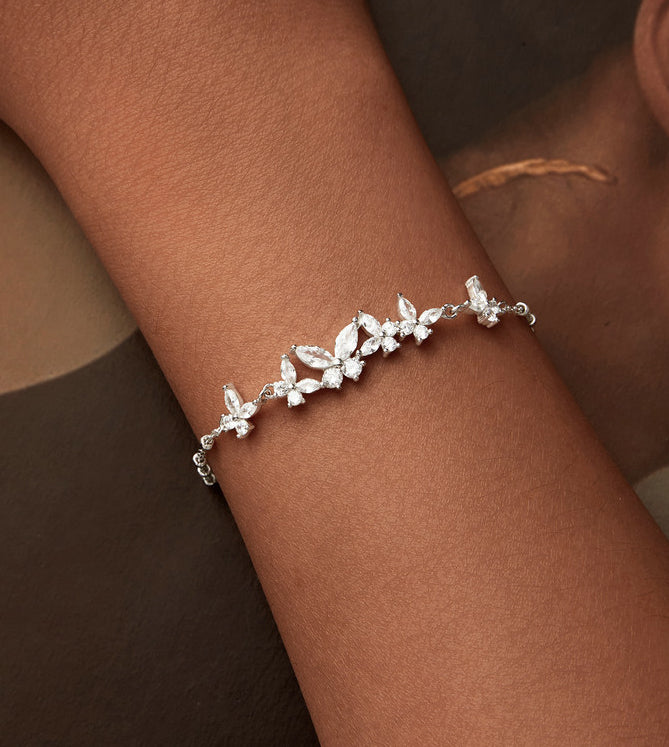 Mori Style Butterfly Flying Lucky Bracelet Smart And Elegant