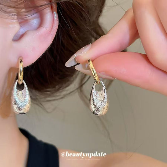 Irregular Crinkled Metal Water Drop Click Hoop Earrings For Women, Casual Minimalist Fashion Light Luxury High-End Ear Jewelry