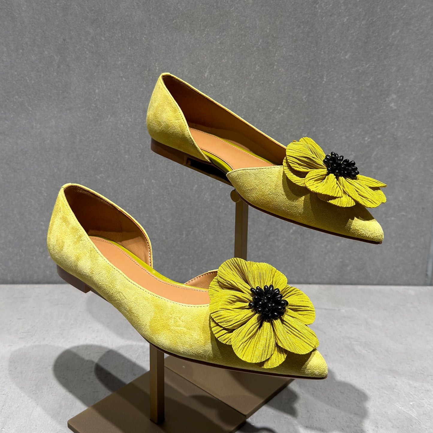 2026 New Women's Niche Floral Mary Jane Shoes, Versatile Soft Upper Pointed Toe Low Cut Fashion Flats