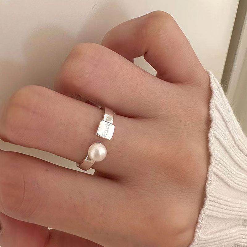 Women Luck Pearl Open Ring, Korean Niche Design Light Luxury Versatile Adjustable Statement Finger Ring