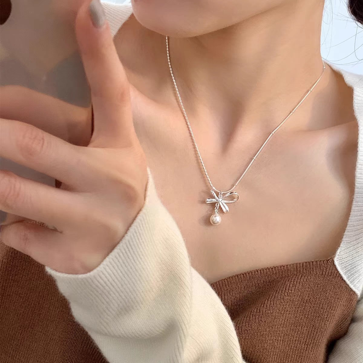 1pc 999 Sterling Silver Hollow Bow Pearl Pendant Necklace, Delicate Minimalist Style, Perfect For Daily Wear & Valentine's Gifts