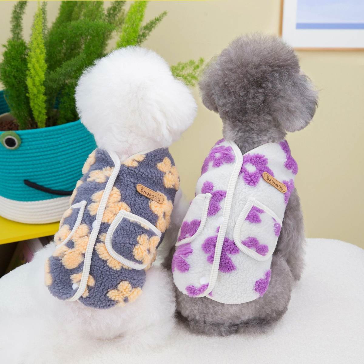 Cat Pet Clothing Winter Five-Petal Flower Velvet Coat