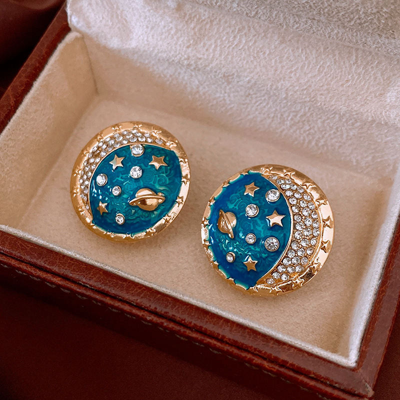 Boutique Style Retro  Stud Earrings Female Vintage Zirconia Niche Design Gift