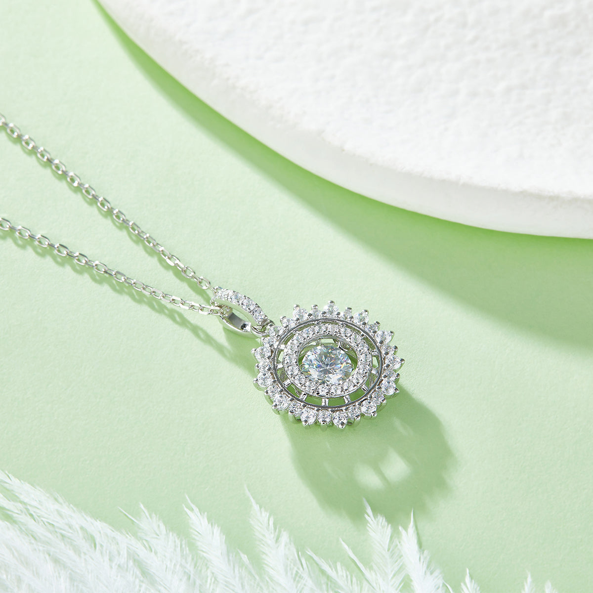 S925 Sterling Silver 0.5ct D Color VVS1 Moissanite Sunburst Halo Necklace 45cm Platinum Plated GRA Certified Gift Box