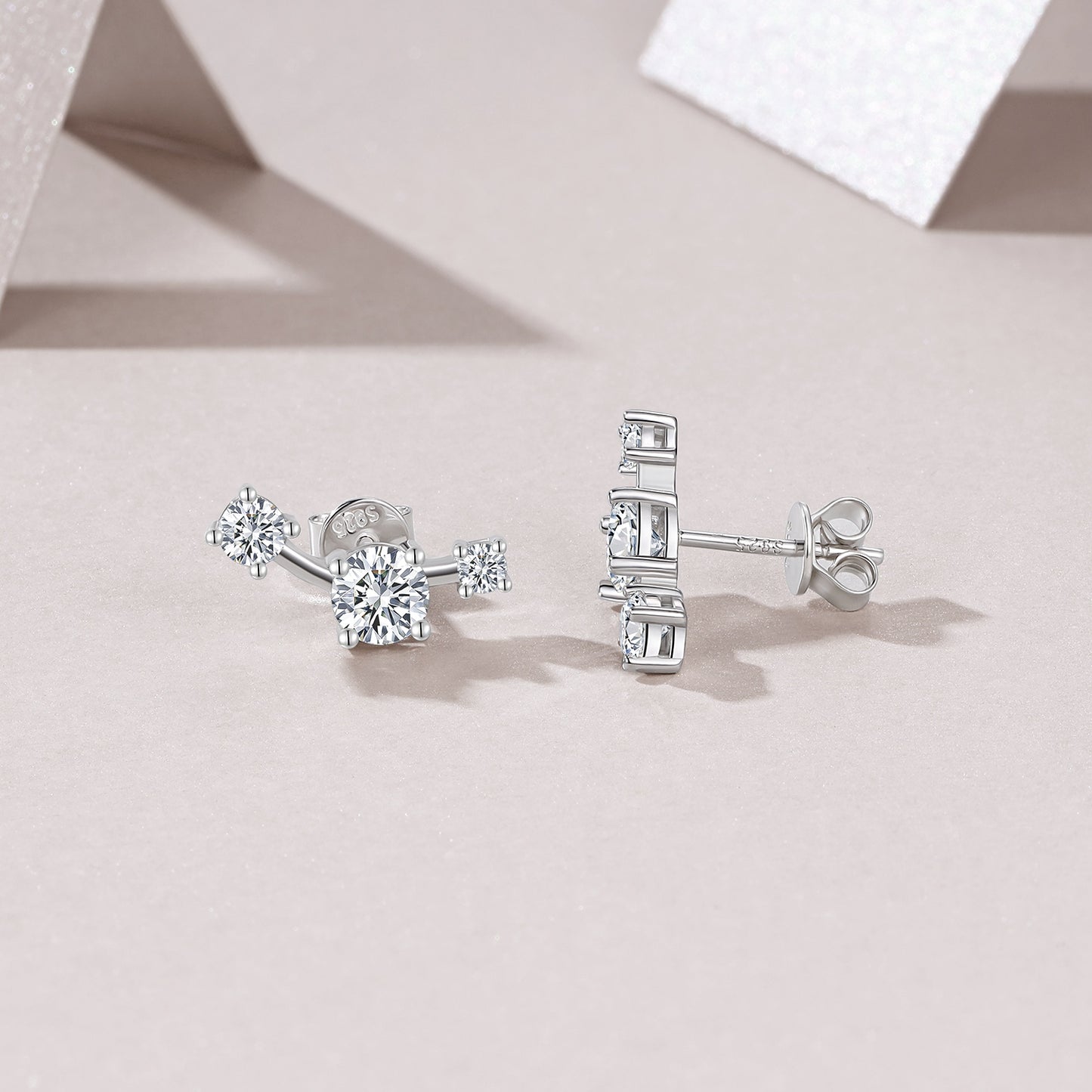 S925 Sterling Silver Three-Stone Curved Stud Earrings, 0.5ct D-VVS1 Moissanite, Platinum Plated 2.1g With GRA Certificate Gift Box