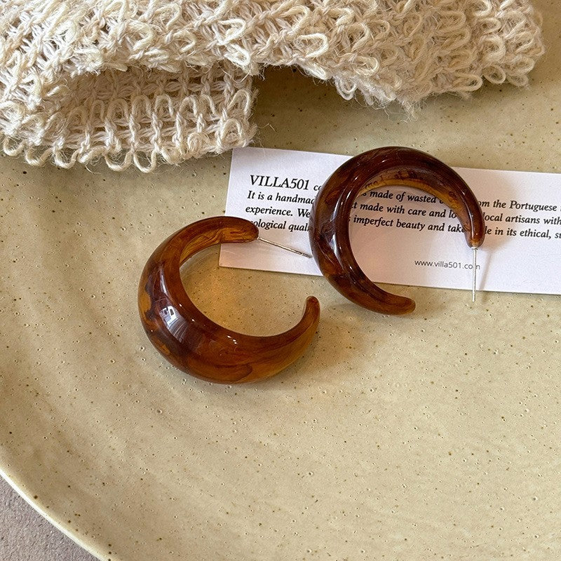 Handmade Maillard Aesthetic Hoops, Amber Resin & Gold Tone C-Shaped Earrings, Vintage Chunky Lightweight Fashion Jewelry, Unique Gift For Her