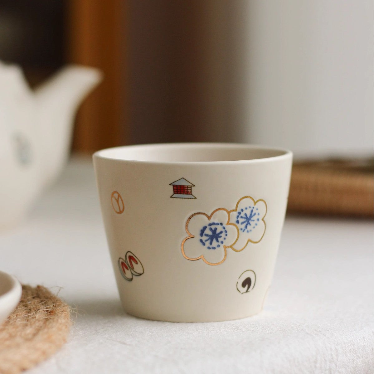Japanese-style Matching Ceramic Dinnerware And Tea Set