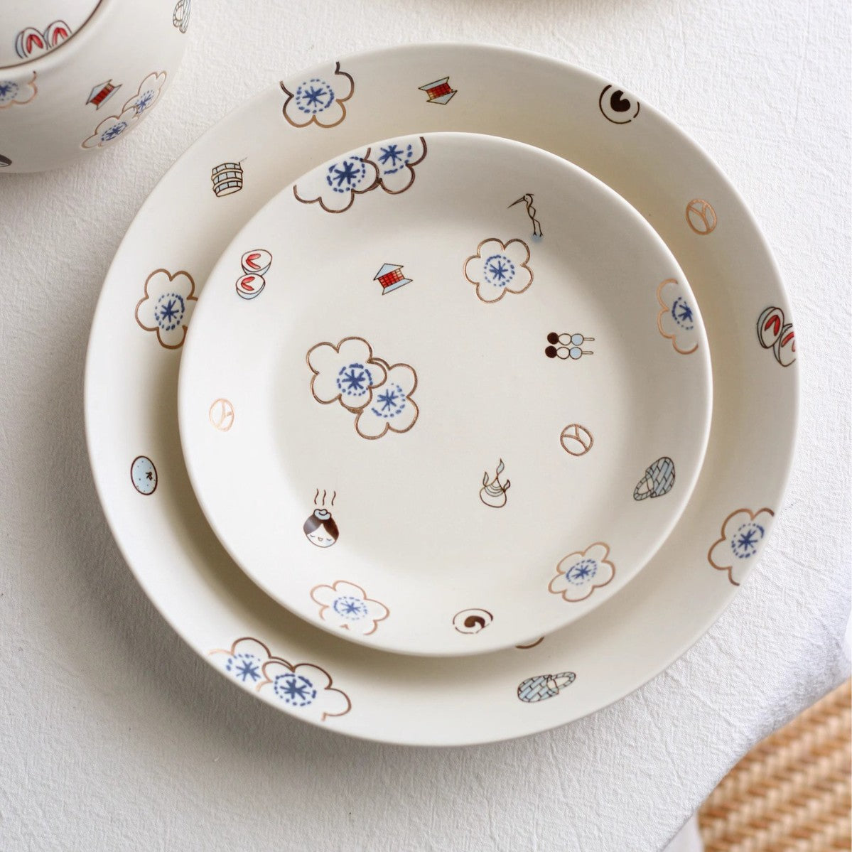 Japanese-style Matching Ceramic Dinnerware And Tea Set