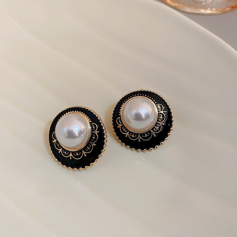 Silver Needle Vintage Style Earrings Women French Retro Studs Elegant Premium Jewelry